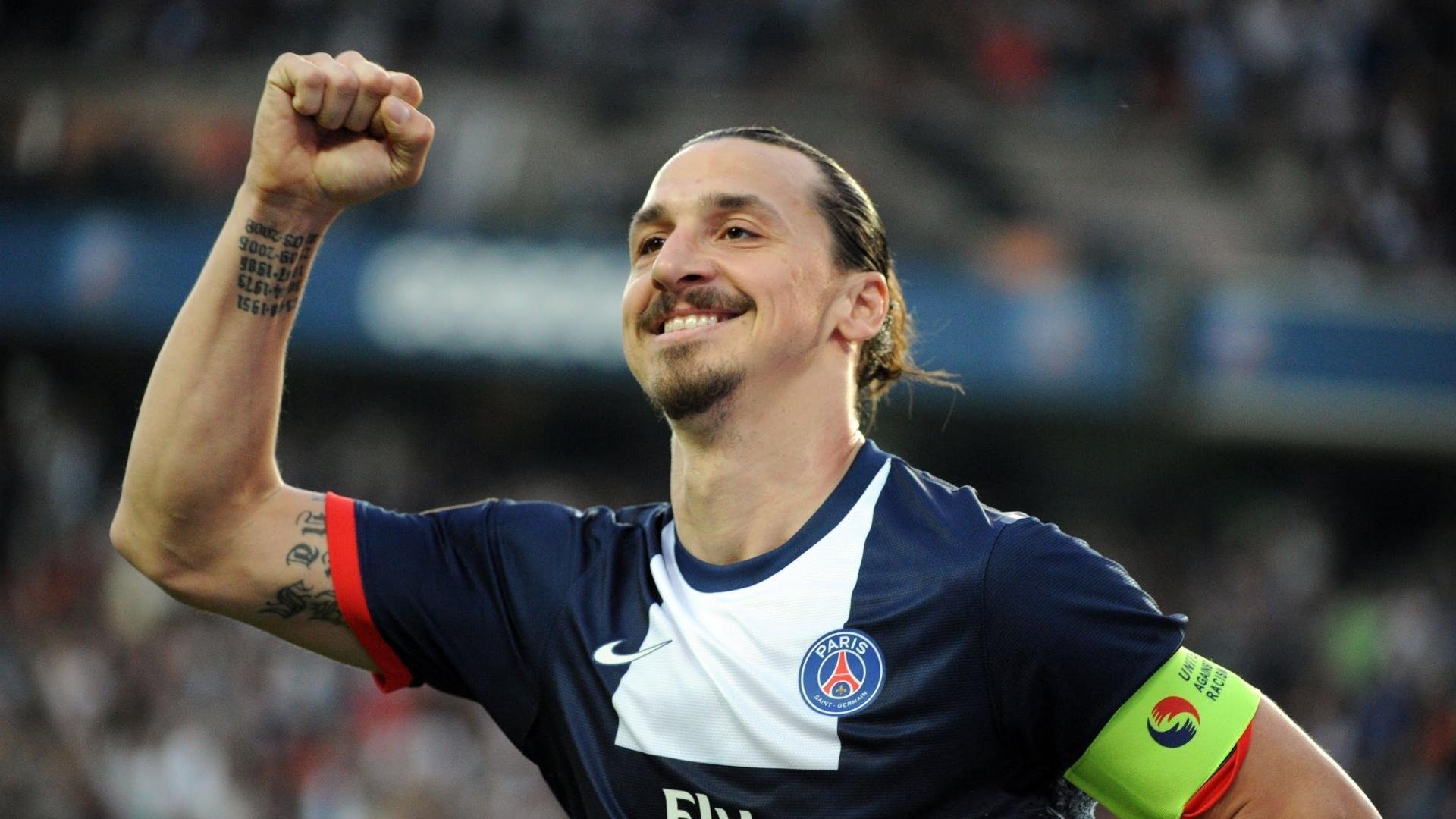 德甲攻守转换：多变战术引领潮流，新赛季德甲用球